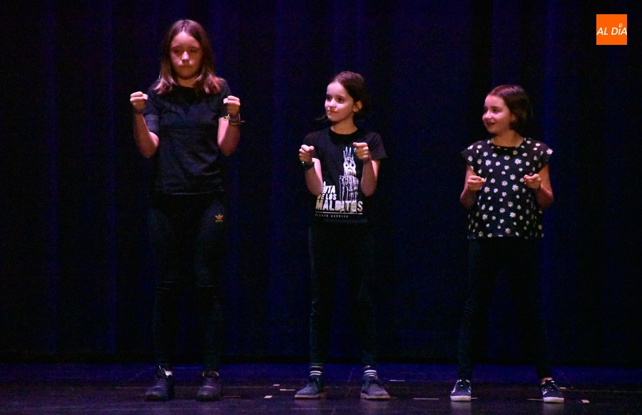 La Escuela de Teatro se sube al escenario para mostrar lo trabajado a lo largo del curso