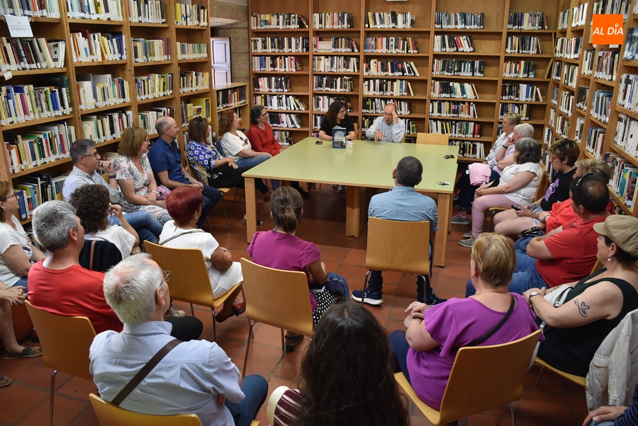 Andrés Sánchez Palacios vuelve a Mirolibro para presentar su nueva novela