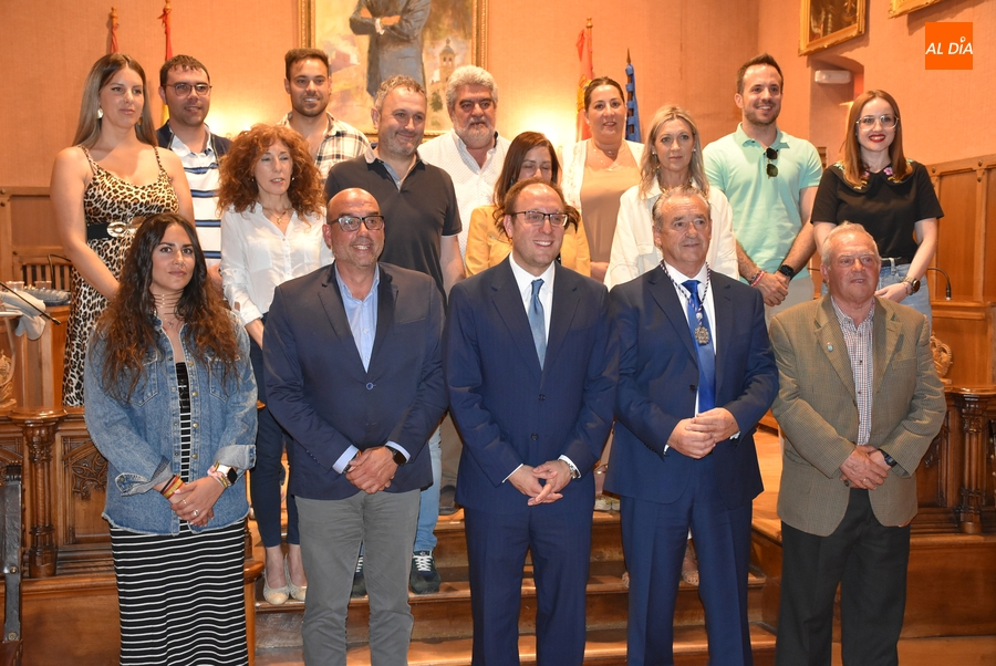 El Pleno del Ayuntamiento da la bienvenida a Manuel Montejo