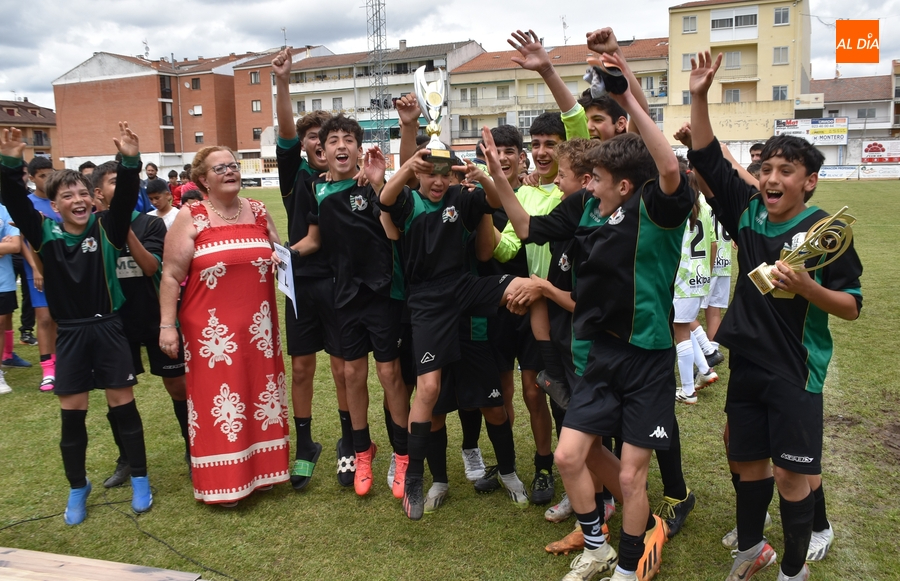 El Victoria de Valladolid se adjudica el Torneo Infantil del Ciudad Rodrigo CF
