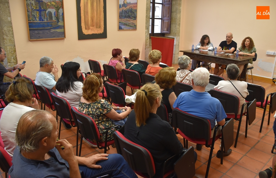 Ismael Shahin da a conocer su poemario ‘Agujeros de niebla’