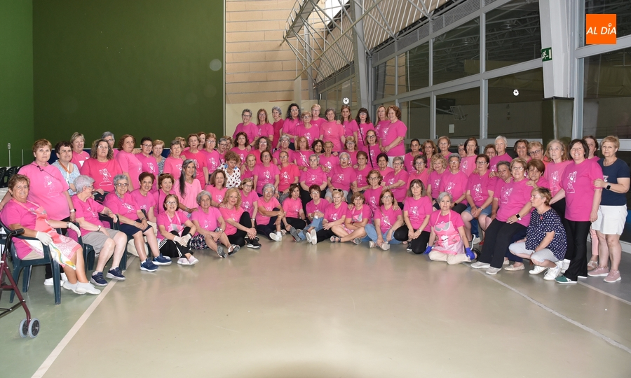 El mal tiempo obliga de nuevo a Amanecer a llevar a cabo a cubierto su clásica comida al aire libre