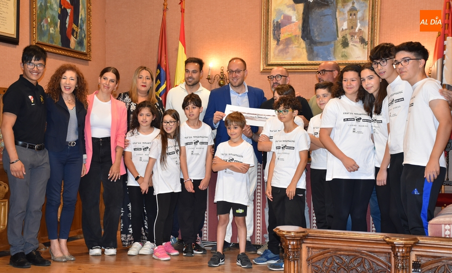 Recibidos en la Casa Consistorial los alumnos de Dojo Kun que fueron al Torneo Nacional de Ju Jutsu