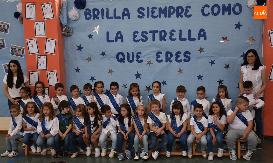 Las estrellitas del Colegio Miróbriga dicen adiós a Infantil ante sus emocionadas familias