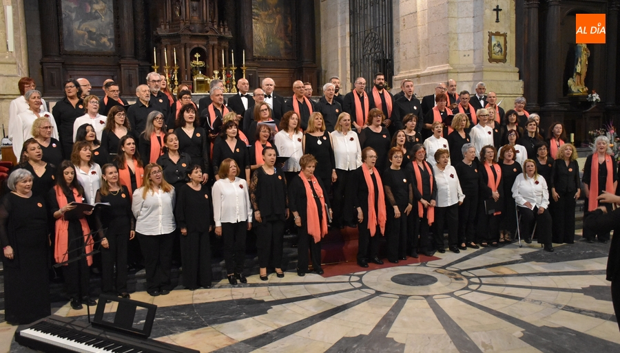 Lleno en Cerralbo para presenciar el 1º Encuentro de Corales ‘EnCANTAdos’