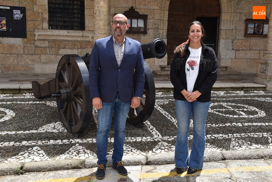 La Raya, temática del concurso de premios del Martes Mayor 2024