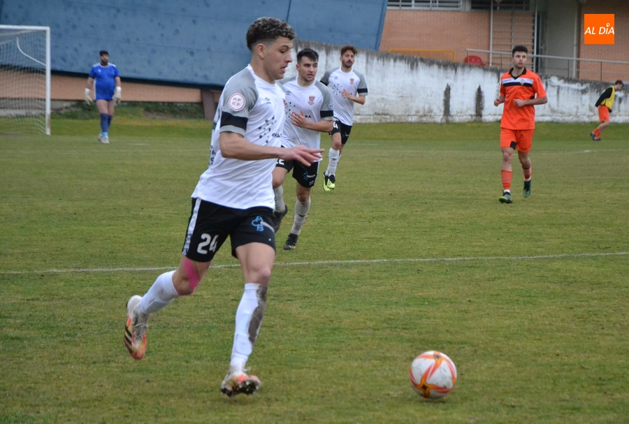 Aziz Zaim regresa a la disciplina del Ciudad Rodrigo, del que se marcha Puyi