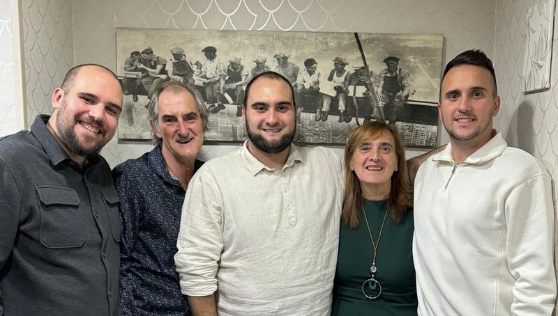 Nieves, madre de acogida: Todo niño necesita abrazos, besos y una familiar que le cuide