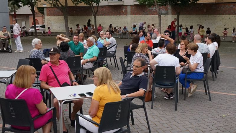 Santa Marta da la bienvenida al verano con bingo, música y helado para todos