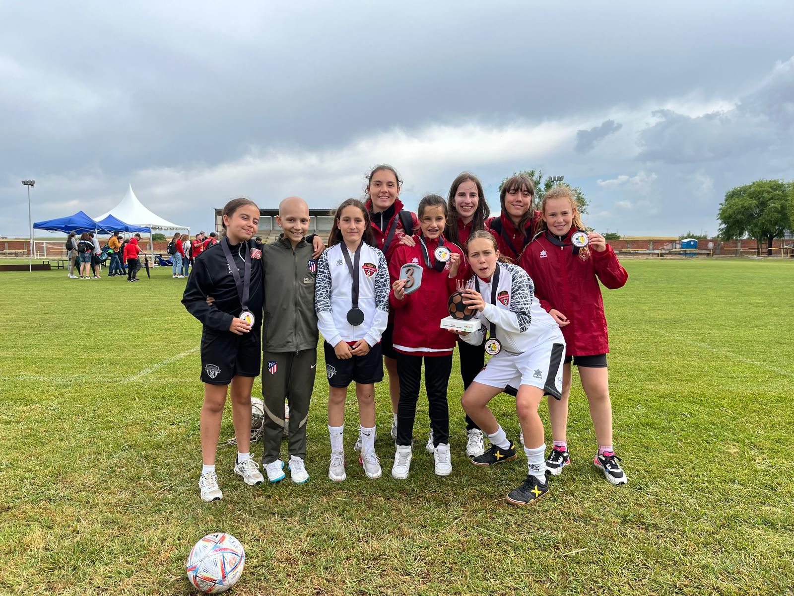 M4RÍA, la Princesa Futbolera Guerrera, cumple su sueño de jugar con el Atleti en su torneo