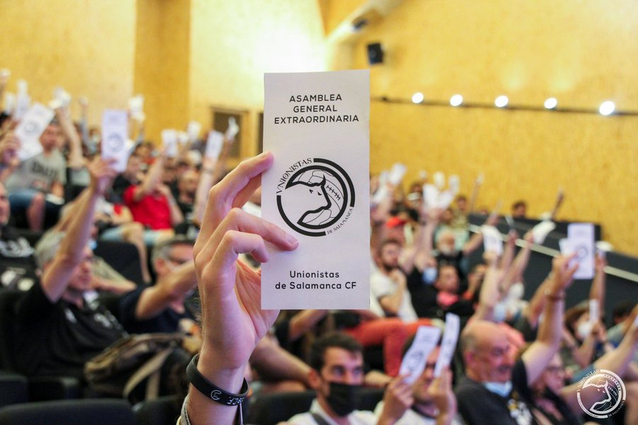 Los socios de Unionistas aprueban mantener los precios de los carnets en la 24/25 y la entrada de dos nuevos directivos