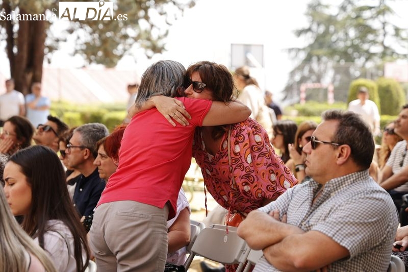 Emotivo homenaje a Elena Rodríguez, la profesora que murió atropellada en Comuneros