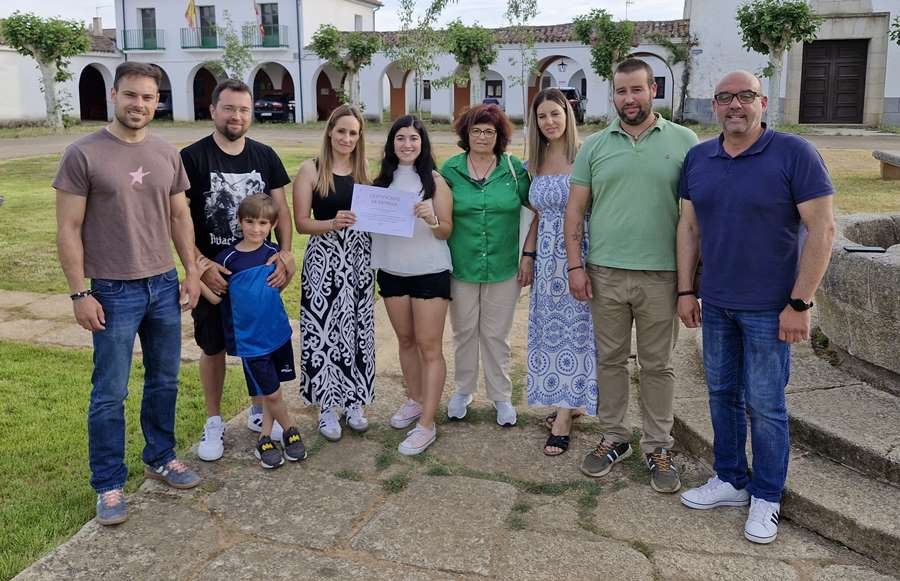 Entregado a AFAD el dinero recaudado en la I Carrera Popular y Caminata de Águeda