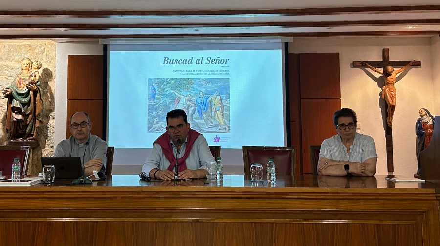 Presentado en Ciudad Rodrigo el Catecismo para adultos ‘Buscad al Señor’