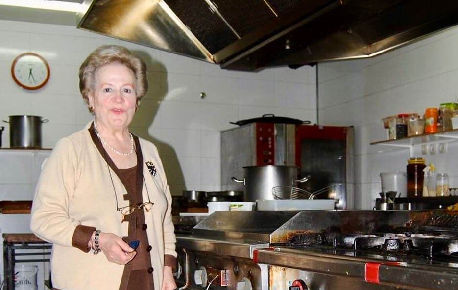 La alcaldesa propone la concesión de la medalla de la ciudad a ‘Mari Cabañas’ como gran embajadora peñarandina