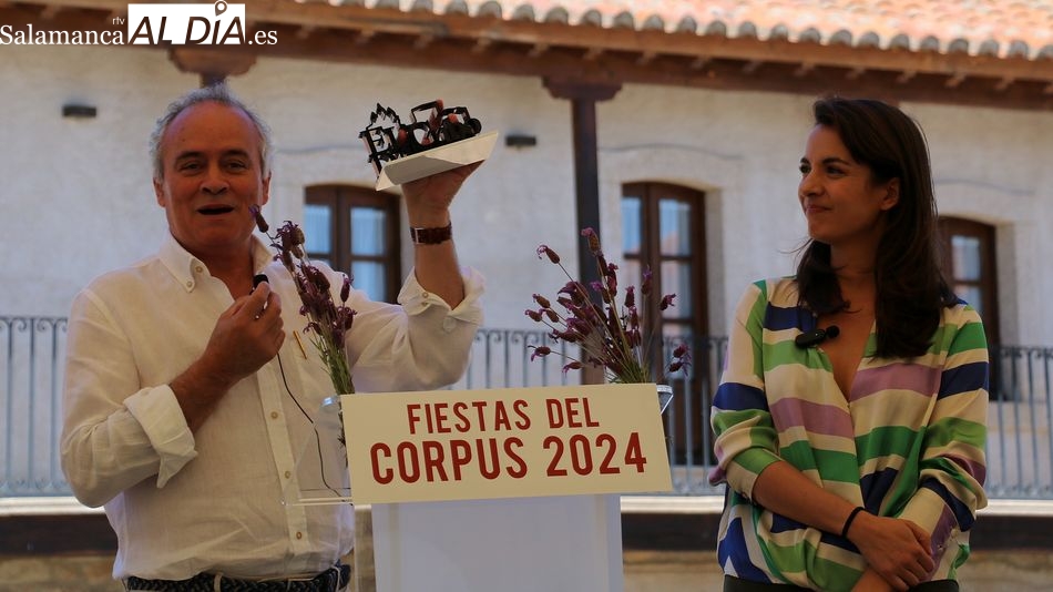 La periodista Esther Vaquero proclama las fiestas en El Cubo de Don Sancho con un discurso íntimo