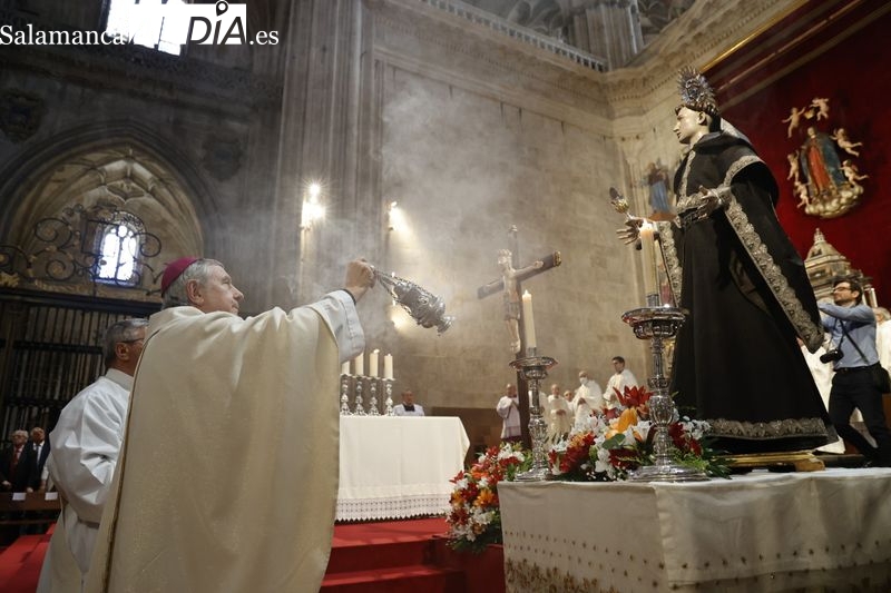 Salamanca honra a su Patrón en una misa solemne en la Catedral Nueva