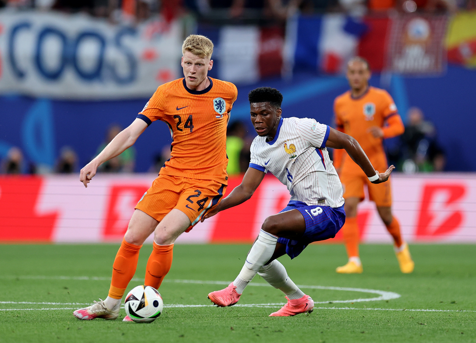 Países Bajos y una Francia sin Mbappé firman un empate lleno de polémica para dejar todo abierto en la última jornada (0-0)