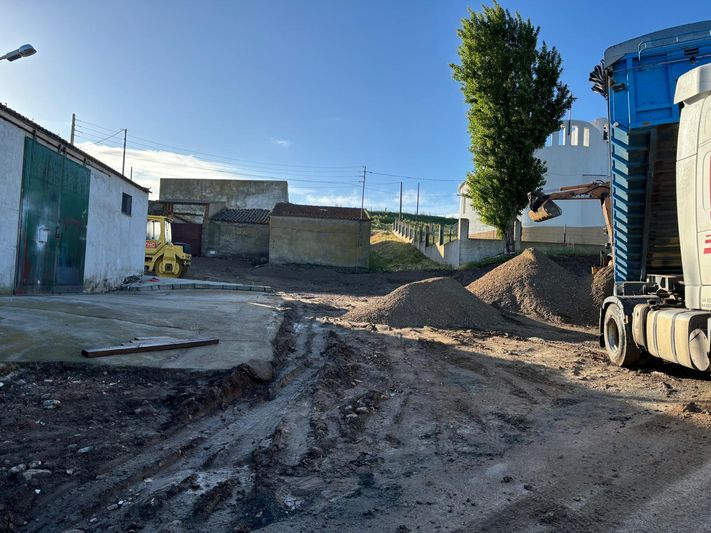 Pavimentación de tramo en la calle Miguel de Unamuno de Amatos de Alba