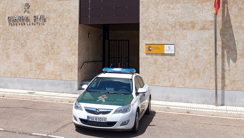 Asalta dos viviendas en Villares de la Reina el mismo día que había salido de la cárcel