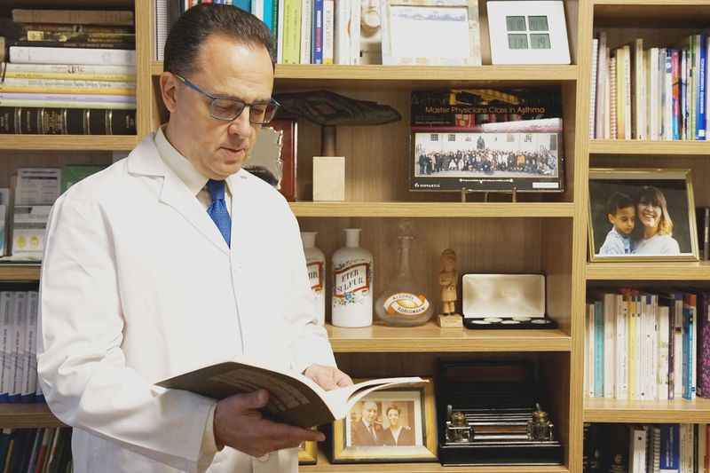 Los envenenadores y envenenados más famosos de la historia, en este libro