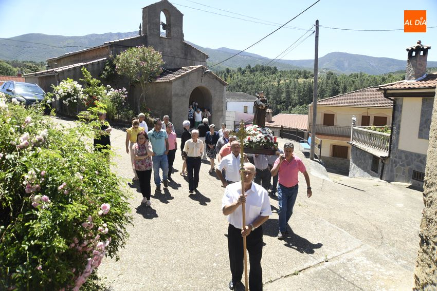 Vecinos de Vegas de Domingo Rey honran a San Antonio de Padua