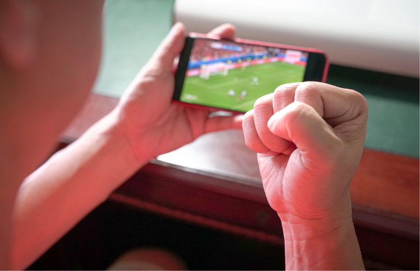 El consumo de transmisiones desde el móvil no deja de ganarle terreno a la TV tradicional