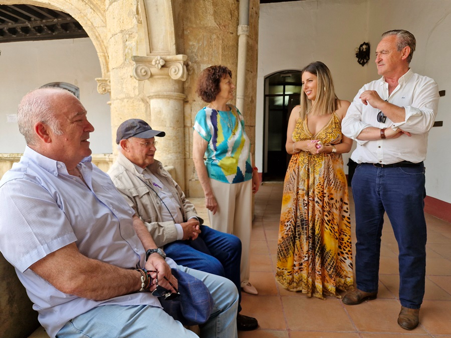 Las Conferencias de San Vicente, que ayudaron a 42 familias en 2023, reciben 8.000€ de subvención