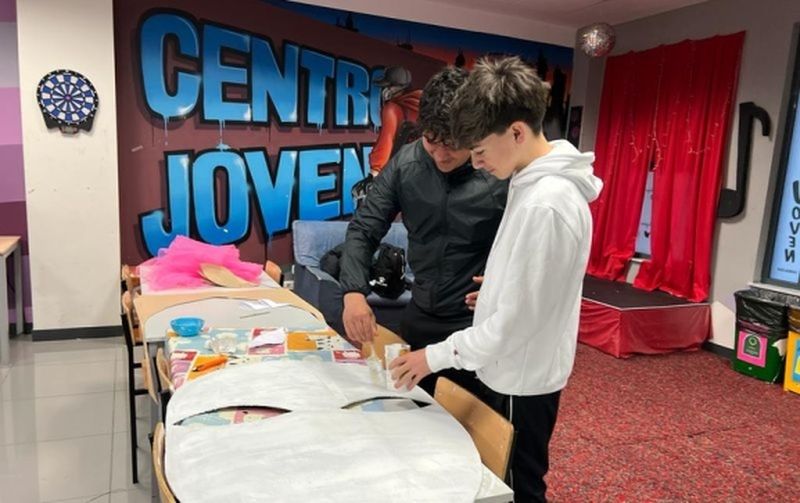 Taller de helados y customización de ropa, entre otras muchas actividades en el ‘Verano Joven’ de Carbajosa 