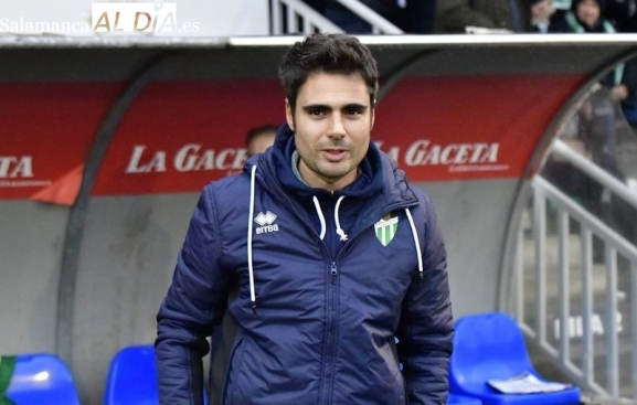 Mario Sánchez renueva como entrenador del C.D. Guijuelo