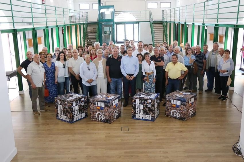 El PP defiende tajantemente al campo y la tauromaquia en un acto en Vitigudino 