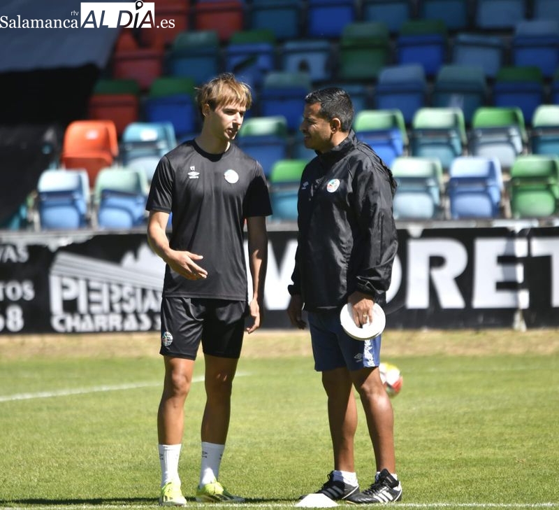 Poveda sigue al margen en el primer entrenamiento para la final... y el Salamanca UDS se blinda en el Helmántico