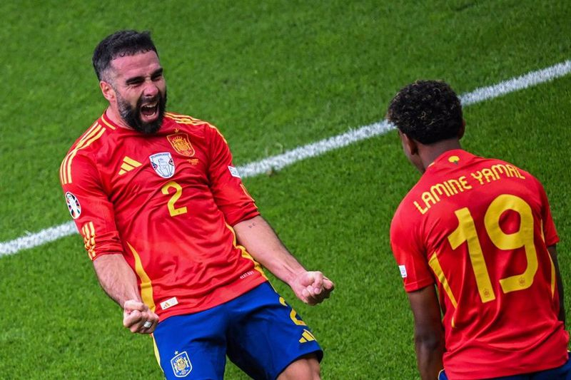España presenta su candidatura en la Eurocopa tras vencer a Croacia (3-0)