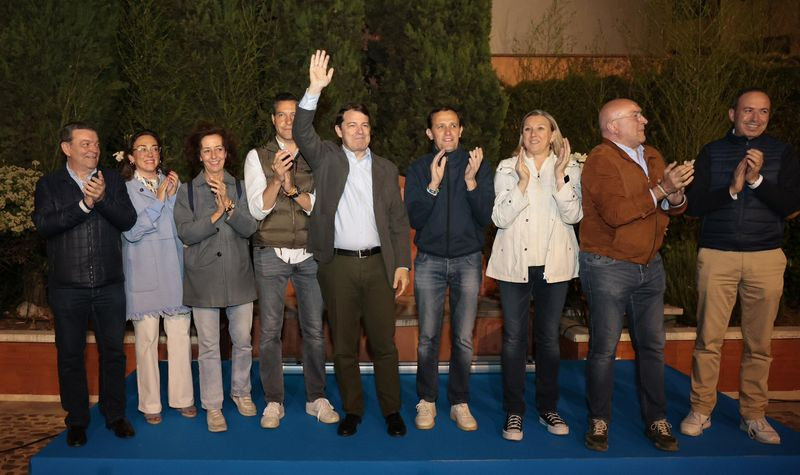 Mañueco pide al Gobierno central que escuche a la calle tras destacar la victoria de los populares