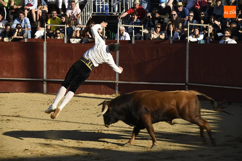 Un concurso de recortes anima la tarde de Corpus sabatina en Sancti Spíritus