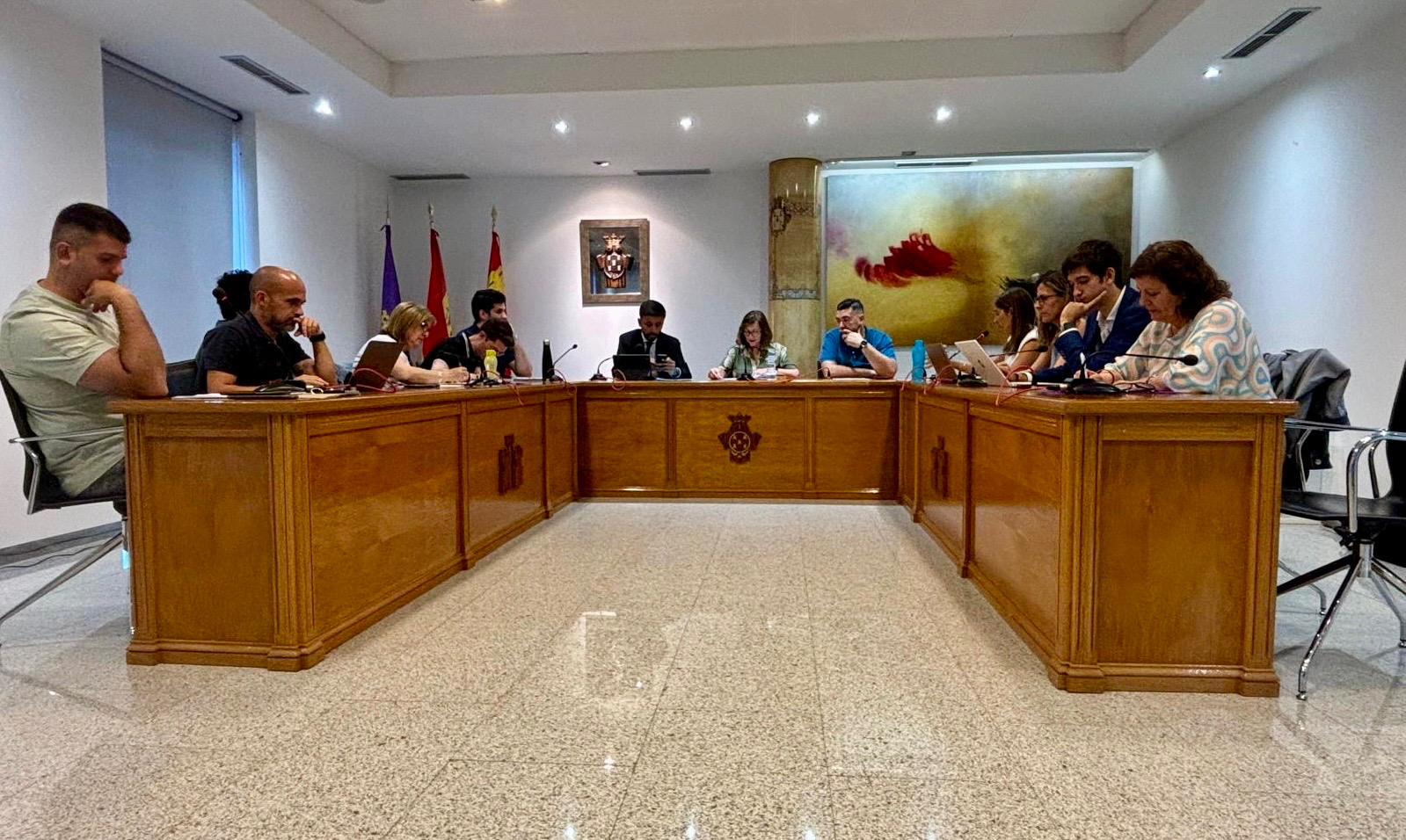 El Ayuntamiento pone en marcha un crédito de 690.000 euros para reformar las pistas de atletismo, la nueva pista de pádel y los Presupuestos Participativos