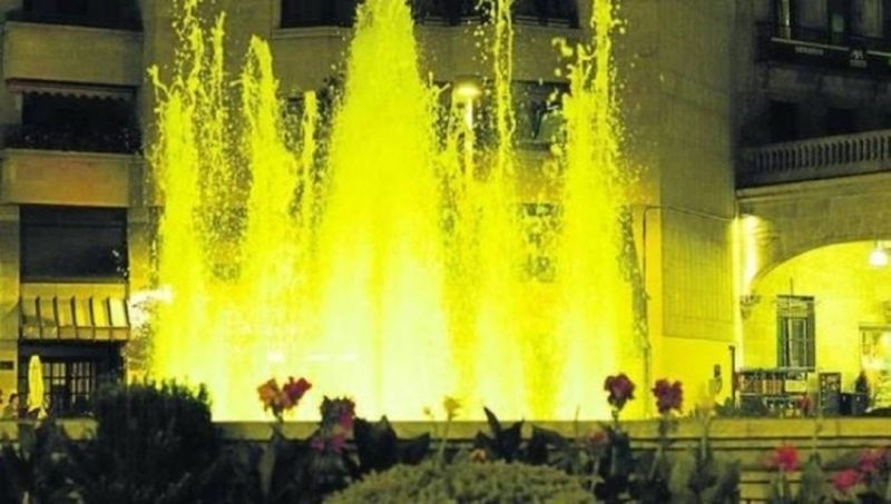 El motivo por el que la fuente de la Puerta de Zamora se ilumina este domingo de color verde