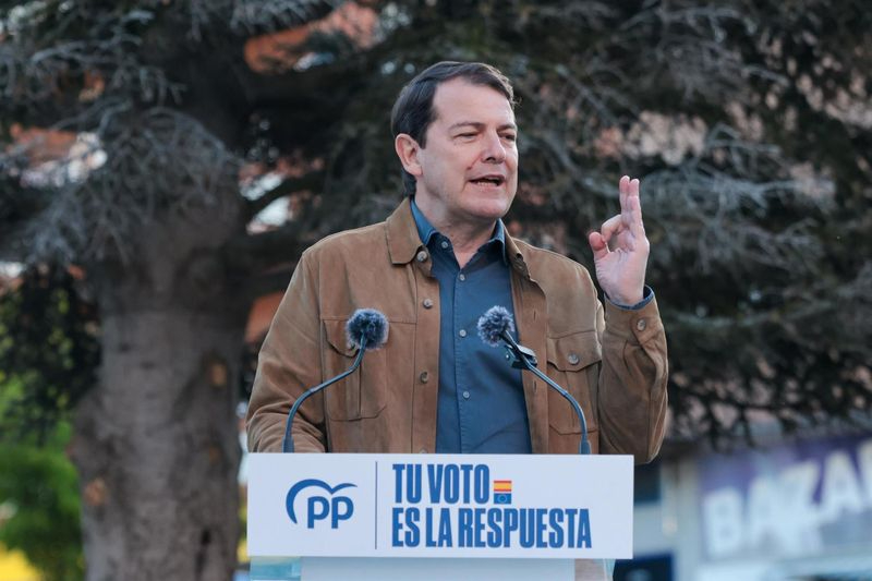 Mañueco aplaude el pacto para renovar el CGPJ y ensalza la voluntad de diálogo del PP