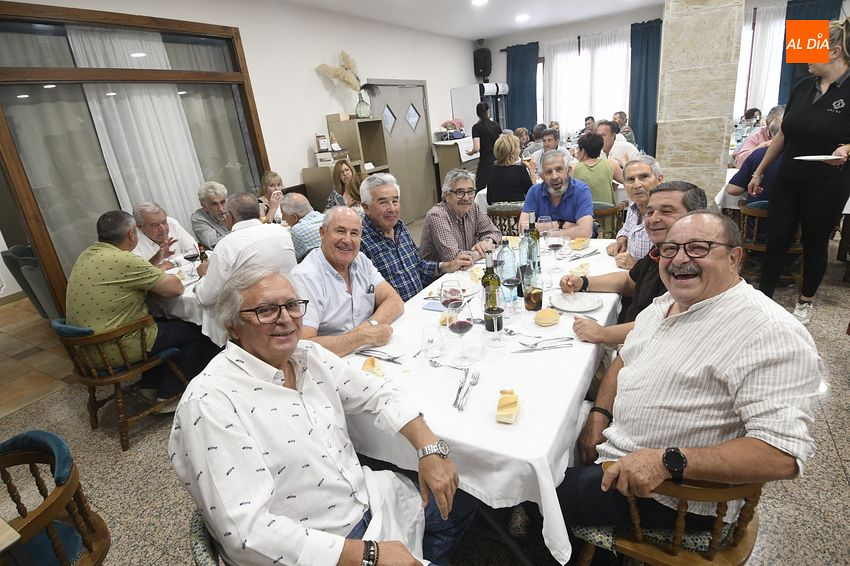La Peña El Rincón despide con numerosos invitados su temporada gastronómica