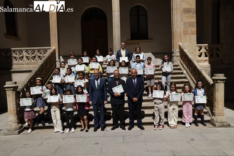 Día feliz para los 30 escolares premiados en el Concurso de Dibujo Venancio Blanco