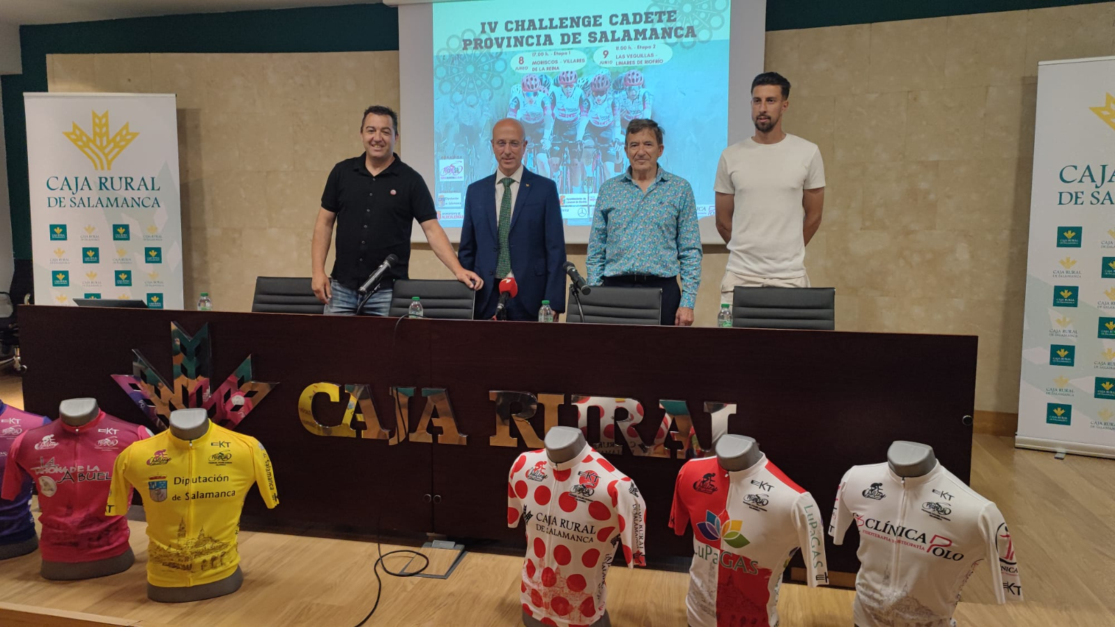 Cerca de 200 ciclistas cadetes y 35 equipos compiten este fin de semana en la Vuelta a Salamanca