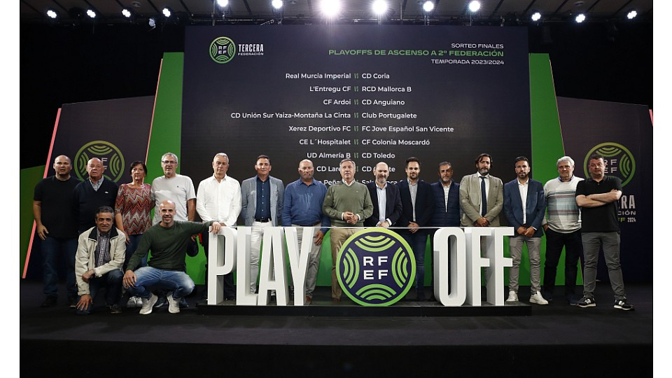 Manuel Lovato, presente en el sorteo del playoff nacional del Salamanca UDS