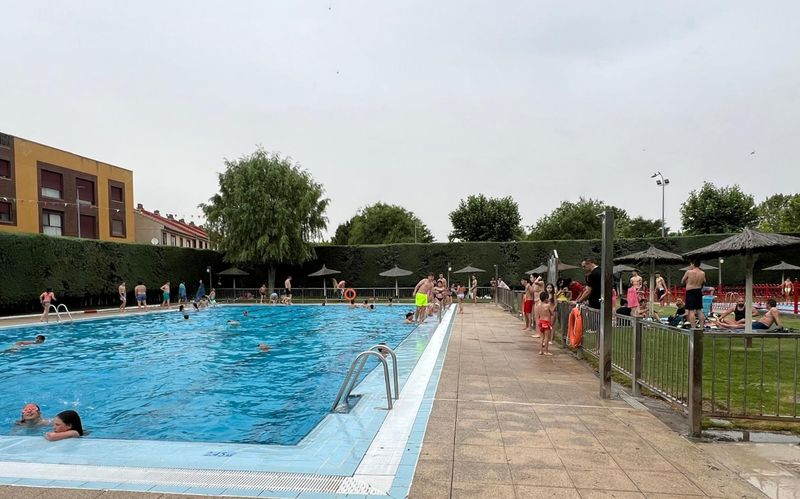 Ya están abiertas las piscinas municipales de Carbajosa