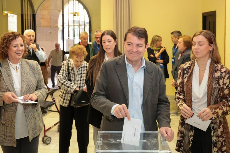 Mañueco anima a participar para fortalecer el proyecto europeo y seguir creciendo en libertad e igualdad