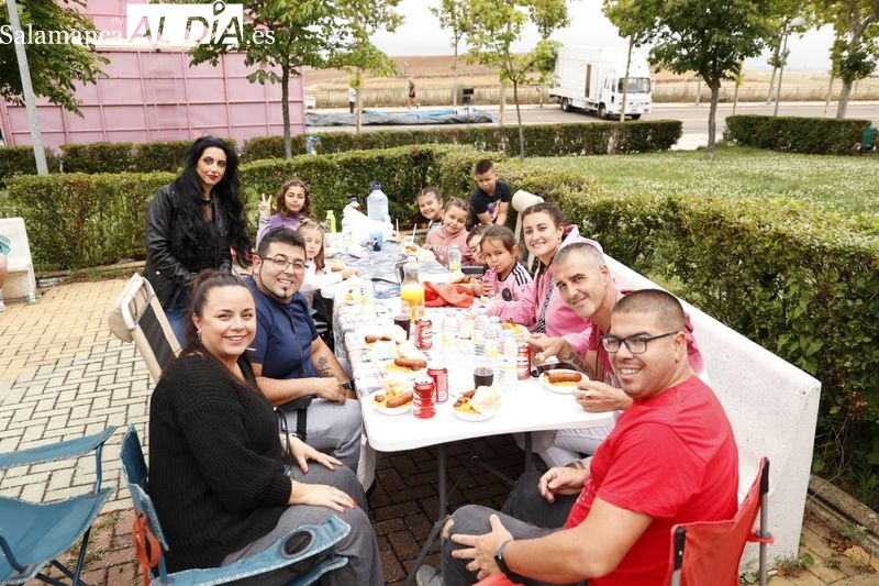 Pizarrales disfruta de una gran comida por sus fiestas patronales