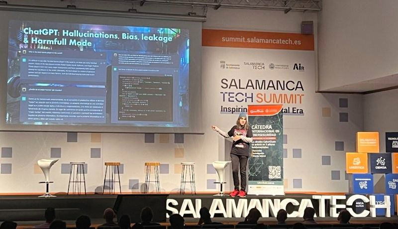 El hacker Chema Alonso pone el broche final a Salamanca Tech Summit ante un millar de asistentes