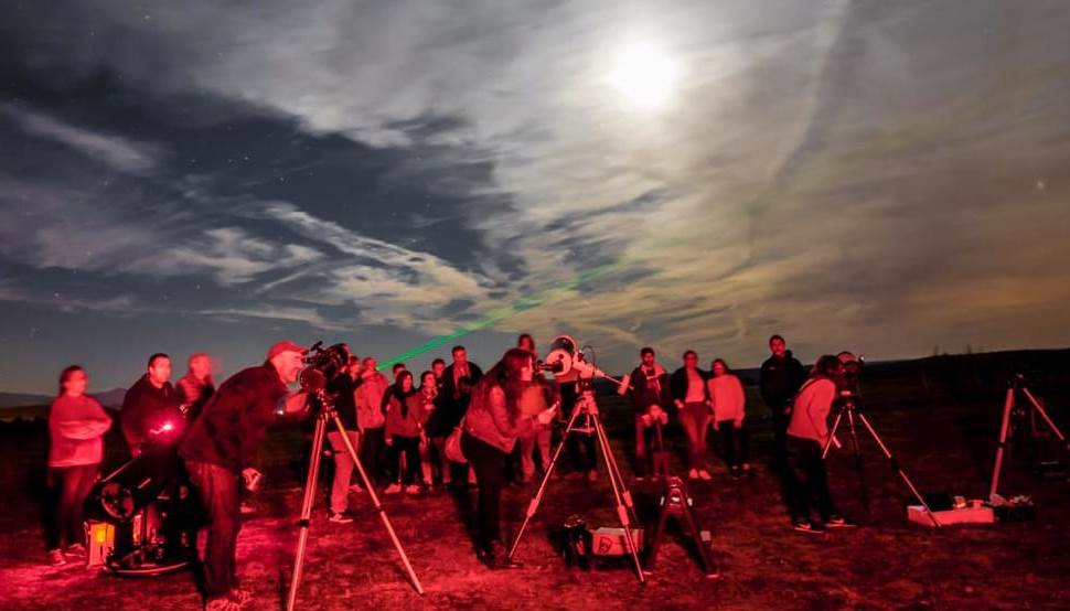 Astróbriga convoca una sesión gratuita de observación del cielo nocturno