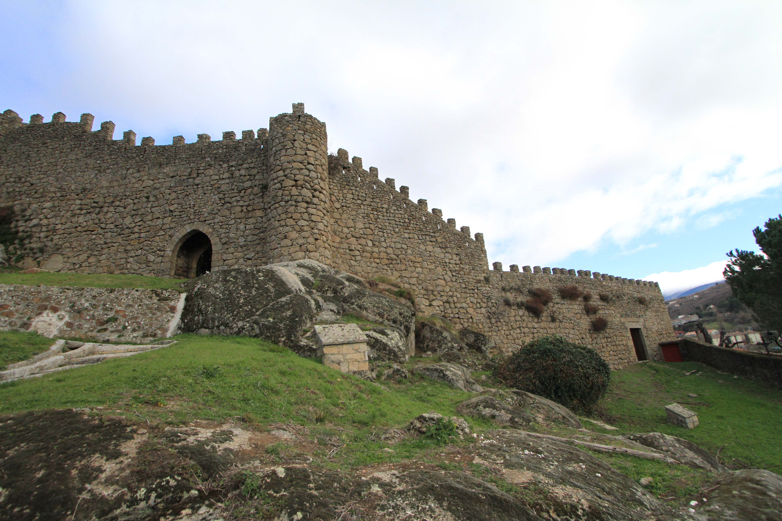 El castillo de Ledesma y la muralla de Béjar en Salamanca, entre los espacios patrimoniales del plan Románico Atlántico