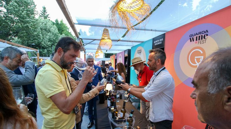 Vinos, jazz y gastronomía para saborear el verano en la capital más alta de Portugal