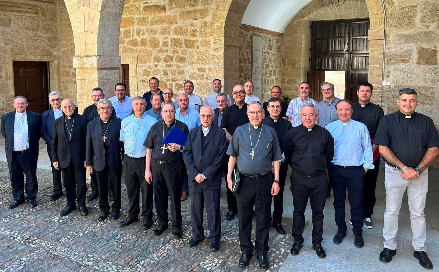 Los obispos y vicarios de ‘Iglesia en Castilla’ inician su encuentro de verano en Ciudad Rodrigo